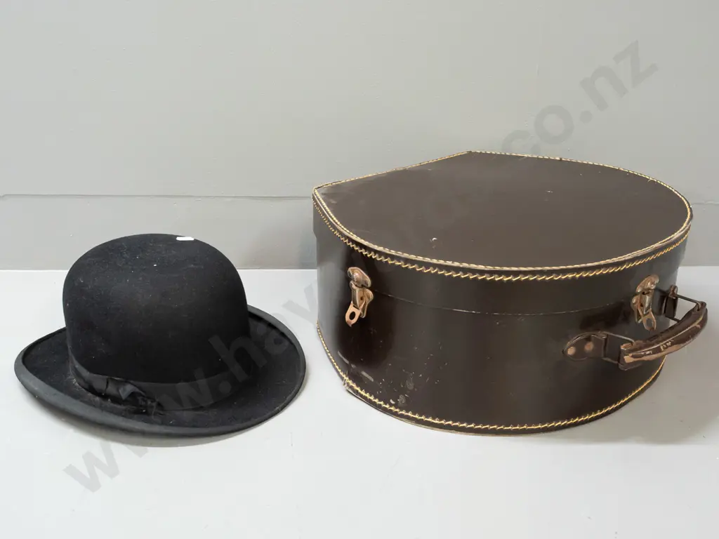 vintage bowler hat w/Thompson & Beatty Invercargill & Gore label, marked London, size 6 7/8, and a fibre board hat box Image 1++
