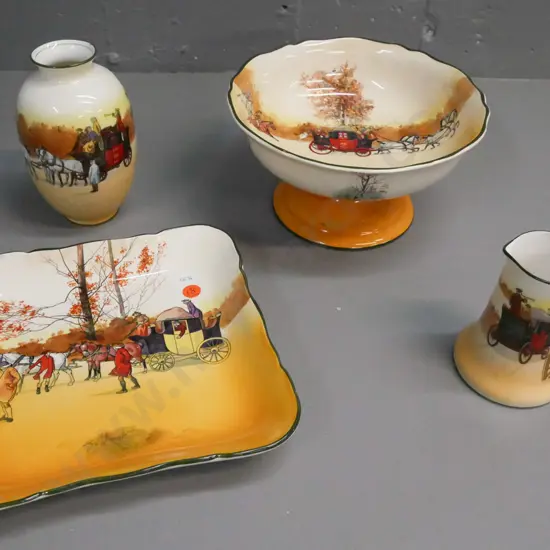 4x Royal Doulton coaching scene: comport, tray, small jug, vase. Comport: H-110 D-210. Very slight paint loss to rim of