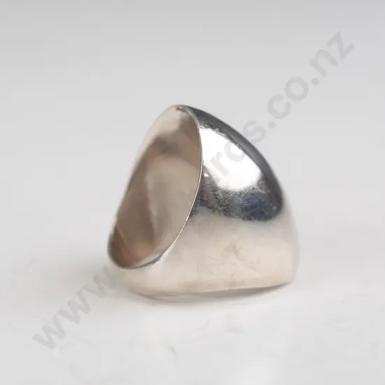 silver ring stamped 925