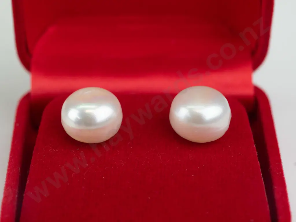 silver pearl earrings stamped 925 Image 1++