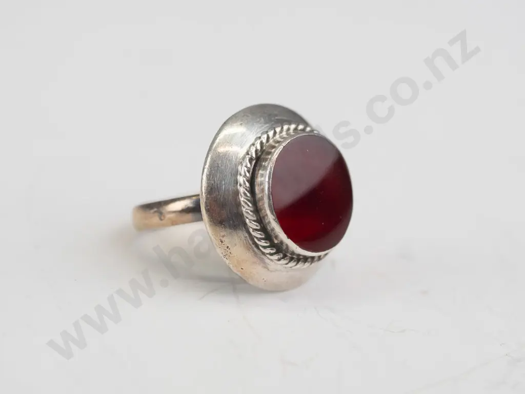 silver carnelian stone ring stamped 925 Image 1++