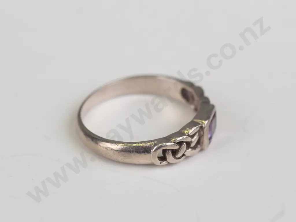 silver amethyst ring stamped 925 Image 1++