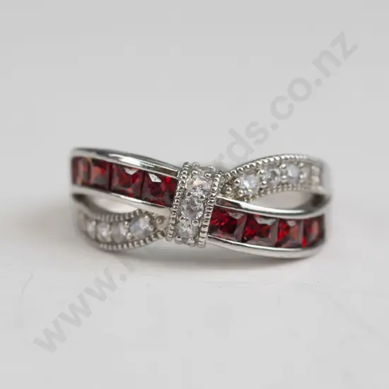 silver garnet crossover ring stamped 925