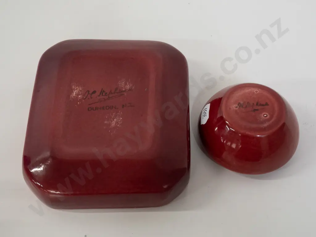 2x pieces of red OC Stephens pottery - rectangular dish H-35 L-140 W-120 and small bowl Image 1++