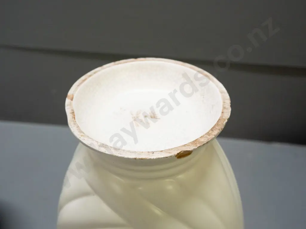 3 vintage Crown Lynn items with issues - globe shaped vase with hairline crack to top rim, handled vase with chips to Image 1++