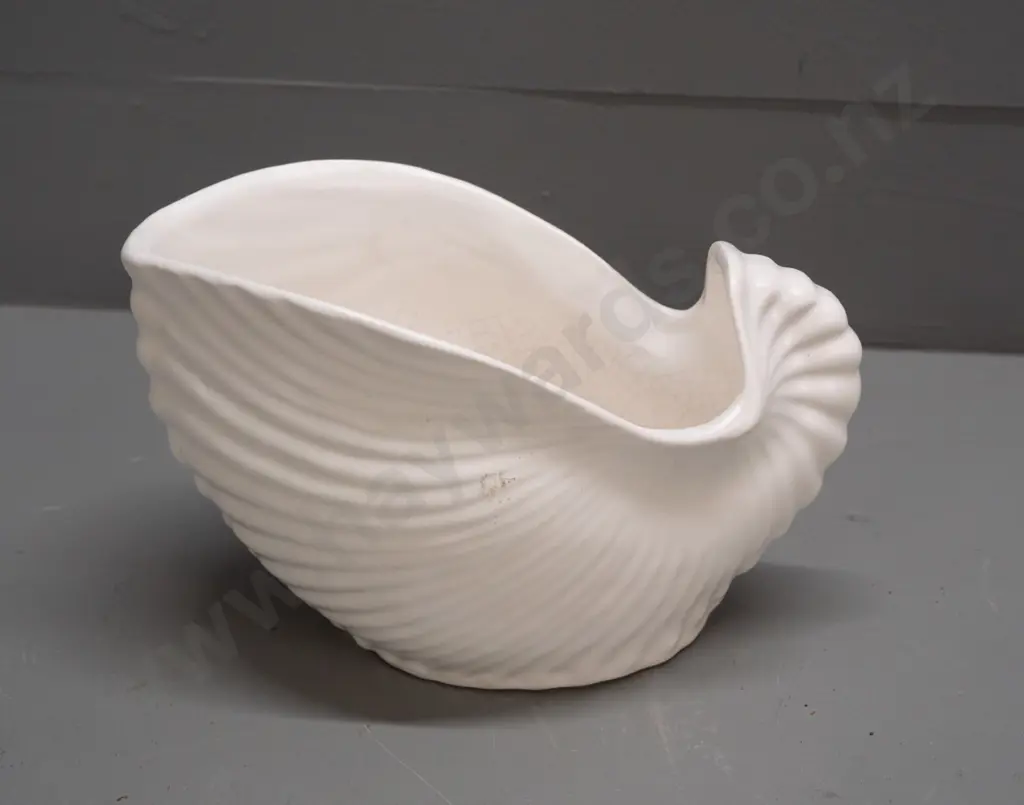 Crown Lynn shell shaped vase marked ".2049" on bottom - some rust marks around base, some stains and crazing inside Image 1++