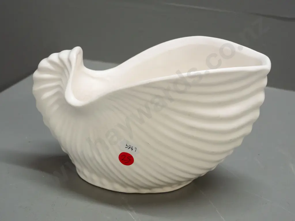 Crown Lynn shell shaped vase marked ".2049" on bottom - some rust marks around base, some stains and crazing inside Image 1++