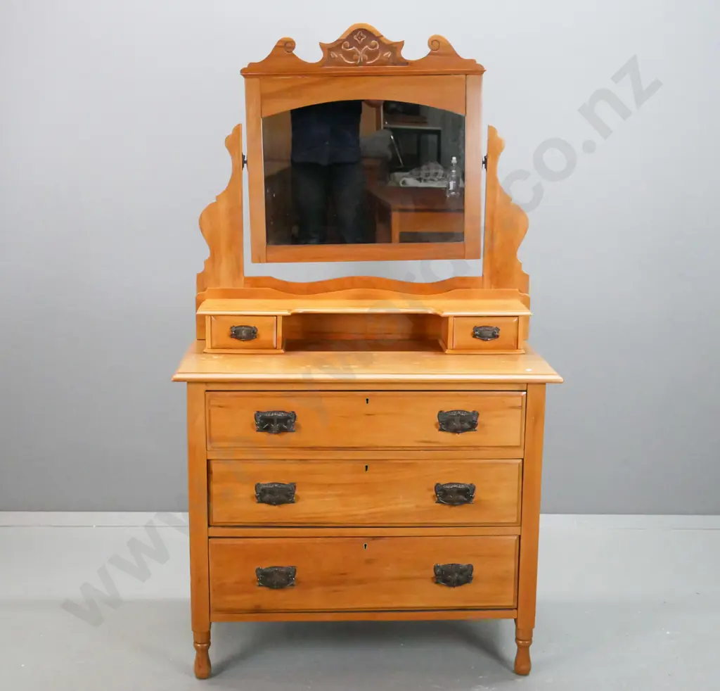 Rimu dresser, carved crest above mirror, shelf with 2 small drawers below, 3 long drawers, on short Image 1++