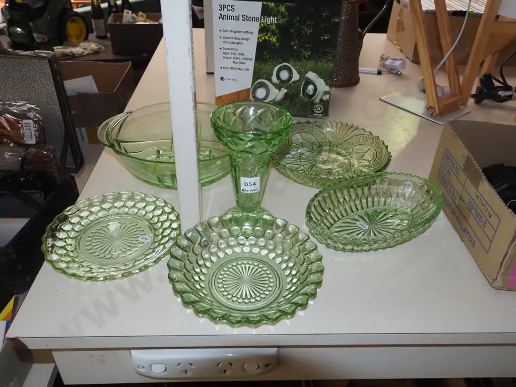 depression bowls and vase H160 Image 1++