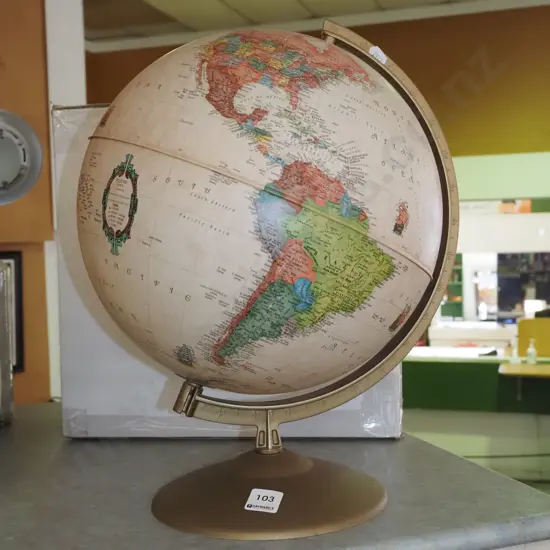 plastic world globe H390