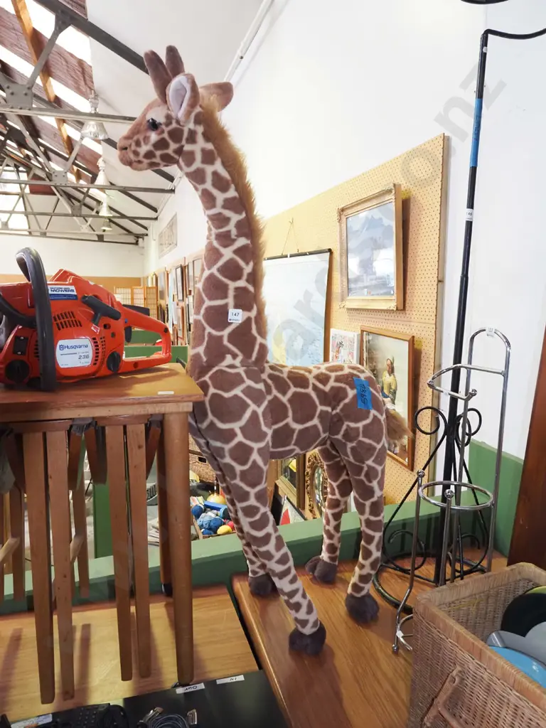 tall soft toy giraffe H1130 Image 1++