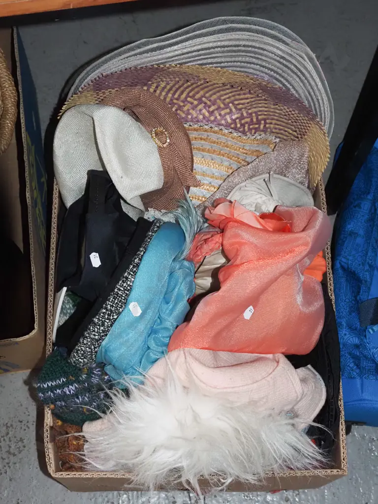 box of hats Image 1++