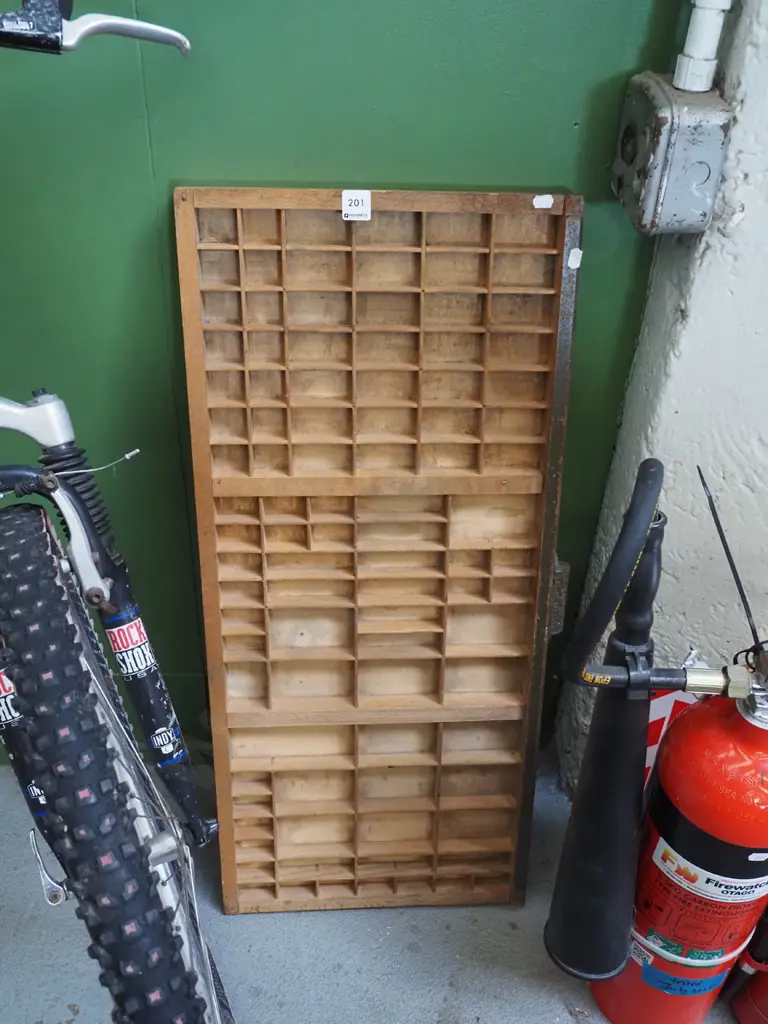 type setter tray Image 1++