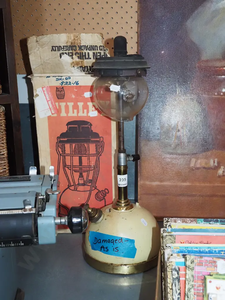 Tilley lantern - damage to lantern As Is No Returns Image 1++