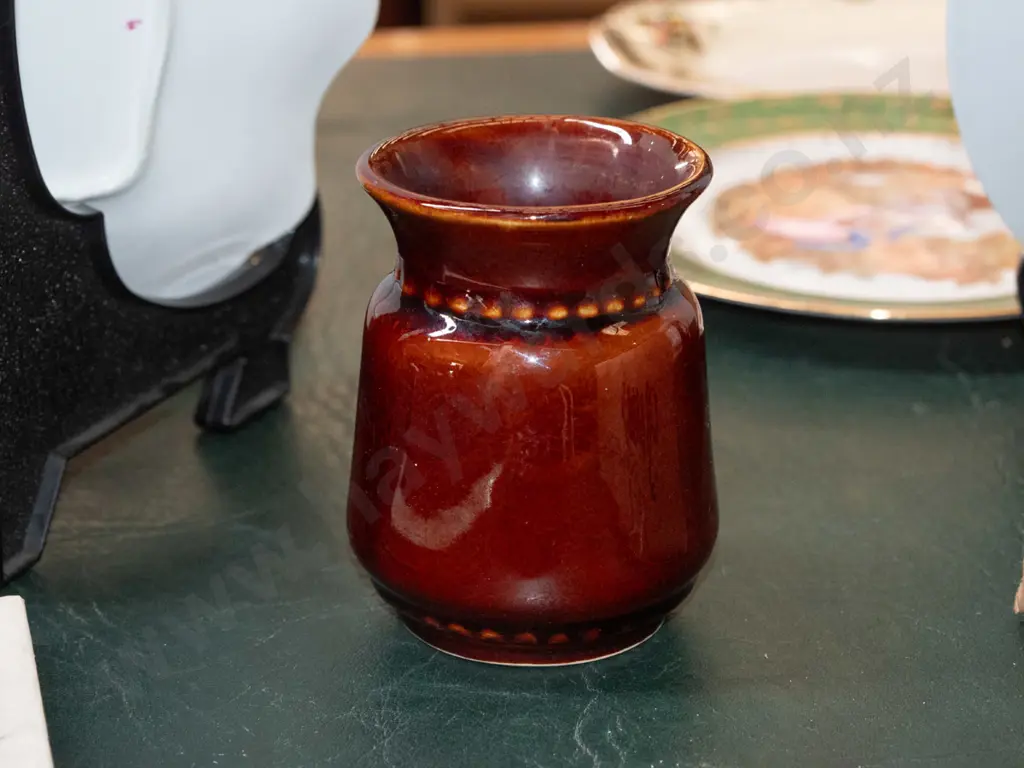 small vase - misfire to rim Image 1++