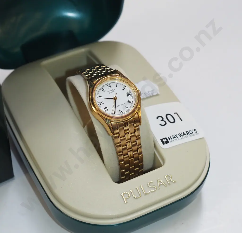 boxed Pulsar wristwatch Image 1++