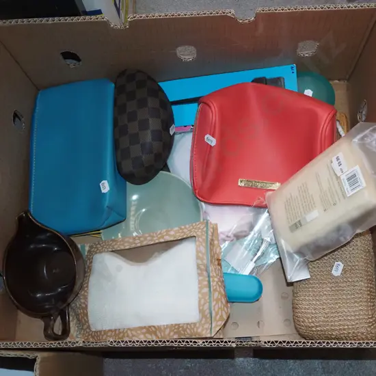 box; scrubbing brush, toilet bags, Temuka jug etc