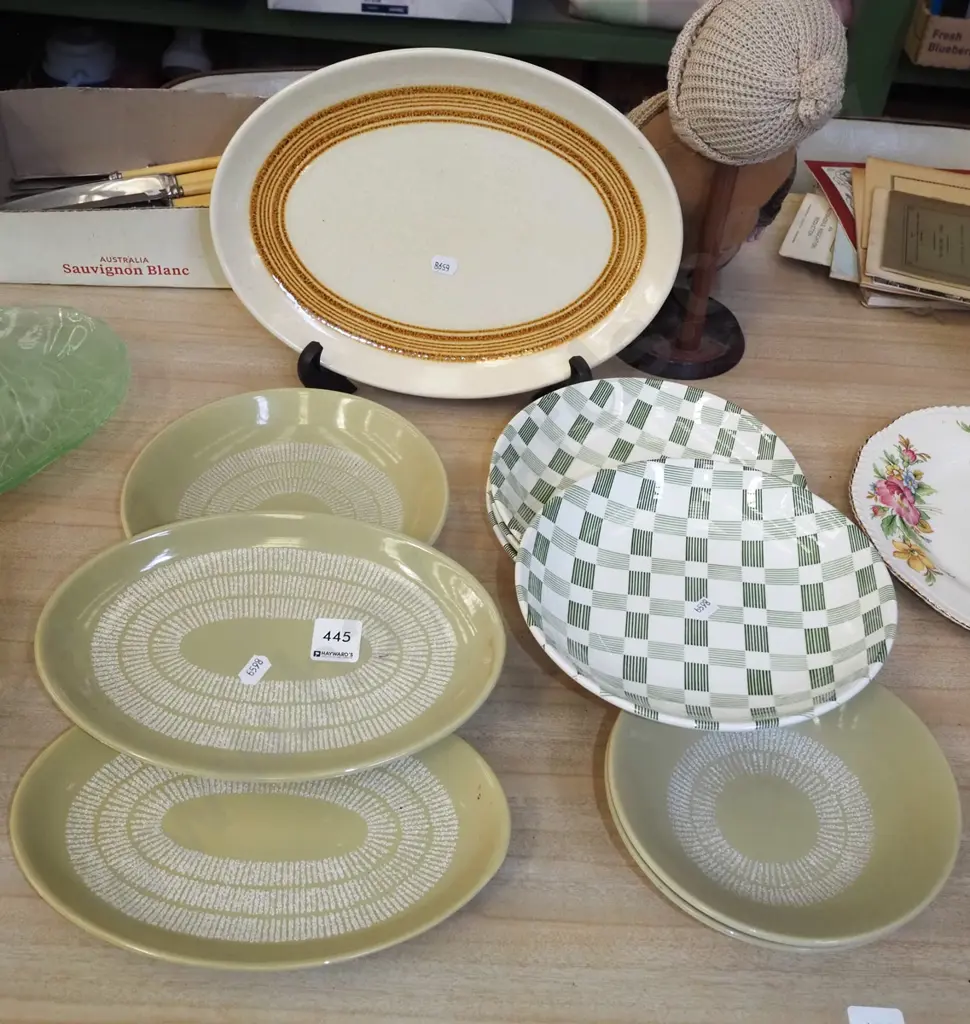 Crown Lynn plates and bowls Image 1++