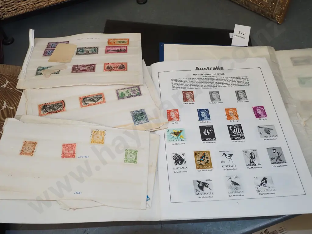 4x stamp albums Image 1++