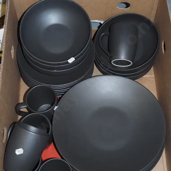 box; modern Gibson dinner items, cups, bowls, plates