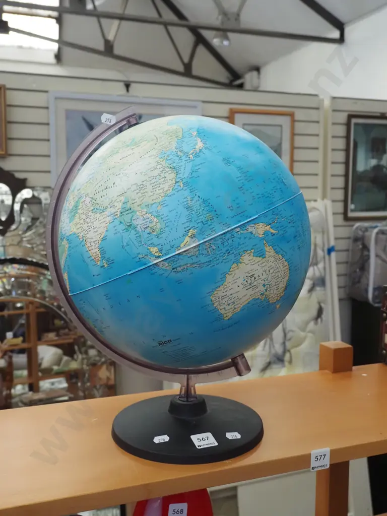 plastic world globe H370 Image 1++