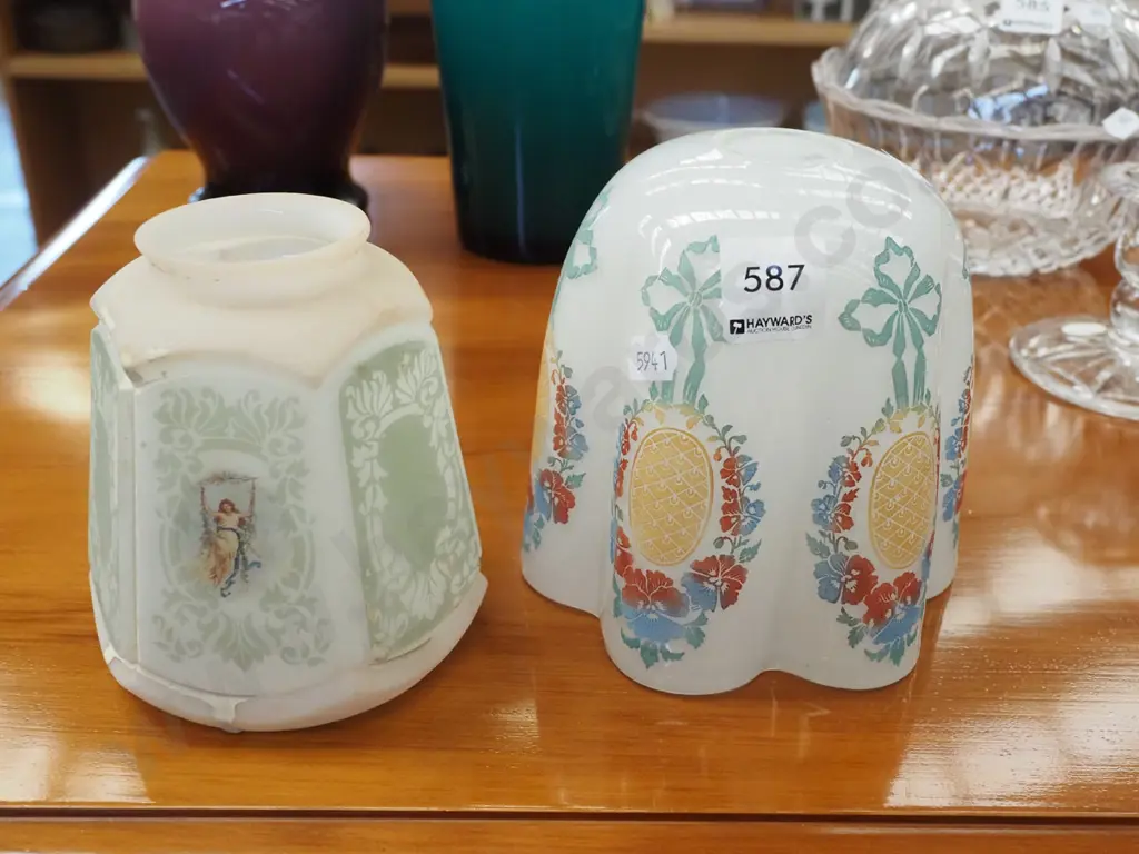 2x Edwardian small light shades H130 Image 1++