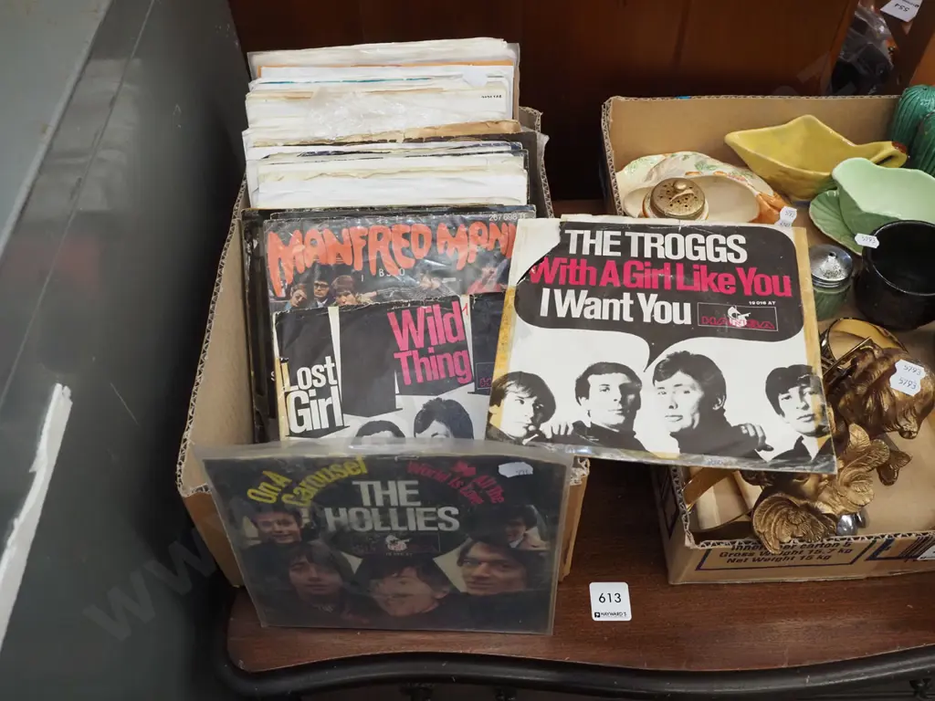 box of 45s; The Hollies, Troggs etc Image 1++