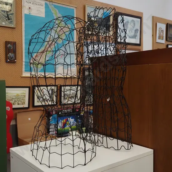 2x bent metal female torsos Tallest H680