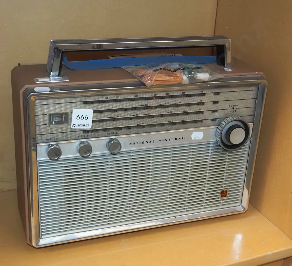 National Panasonic transistor radio As Is No Returns Image 1++