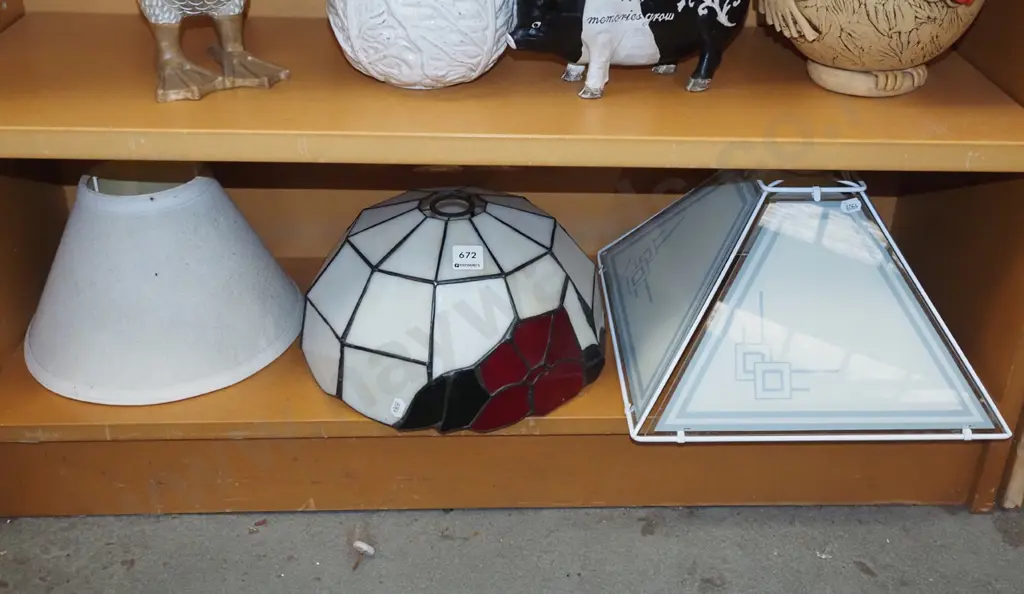 shelf; 3x light shades Image 1++