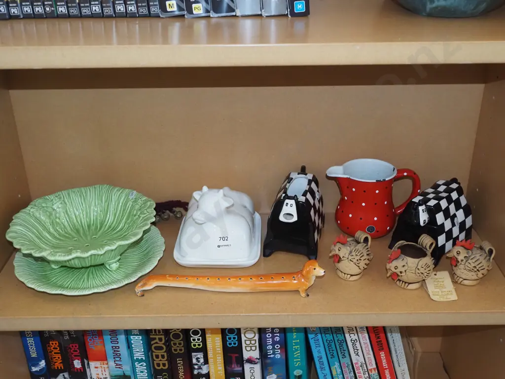 shelf; sausage dog toothpick holder, cow creamer, chicken salt etc Image 1++