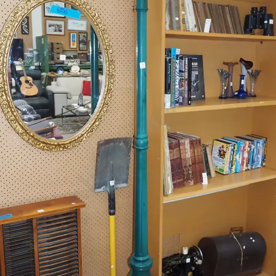 green metal reproduction Victorian garden light H2100