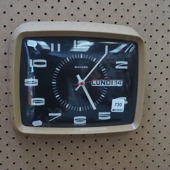 Bayard retro wall  clock - corrosion in battery As Is No Returns