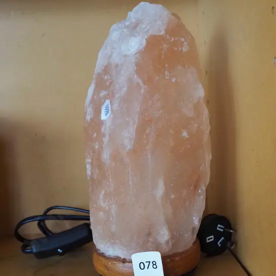 rock salt table lamp