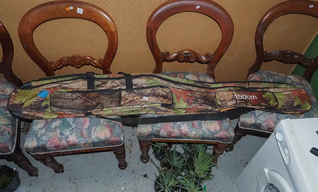 camoflauge fishing rod case Image 1++