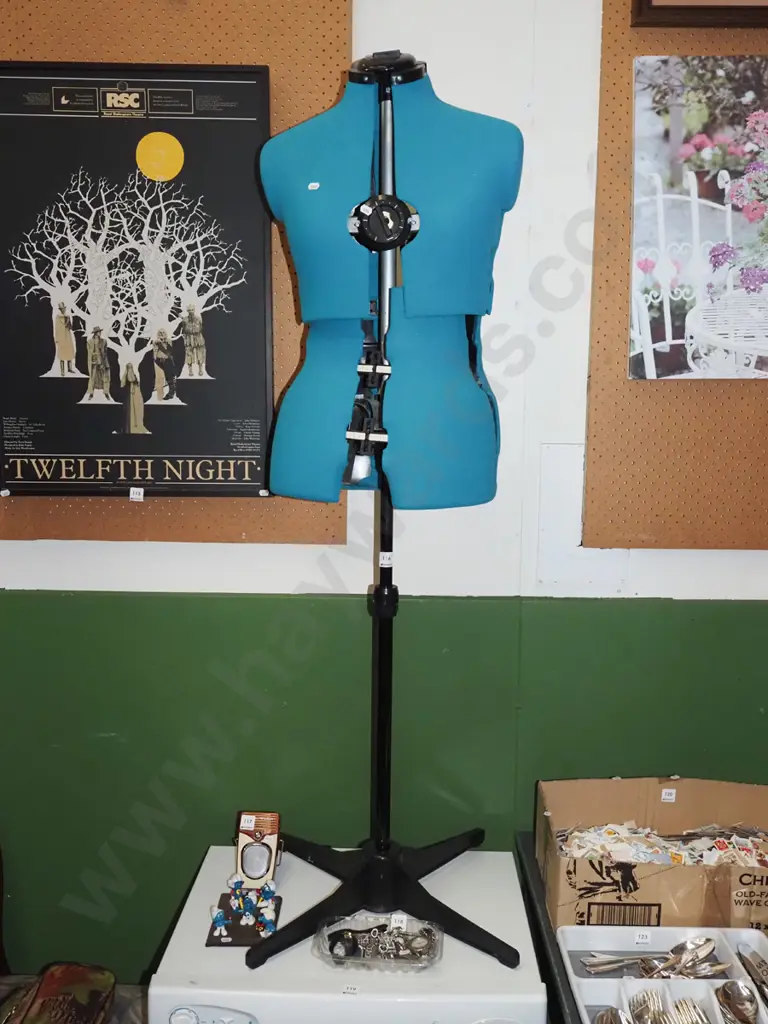 dressmaker's form H380 Image 1++