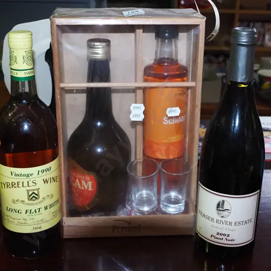Prenzel gift box, 2x bottles of wine - Tyrrell's Long Flat White 1990, Fraser River Estate pinot noir 2002