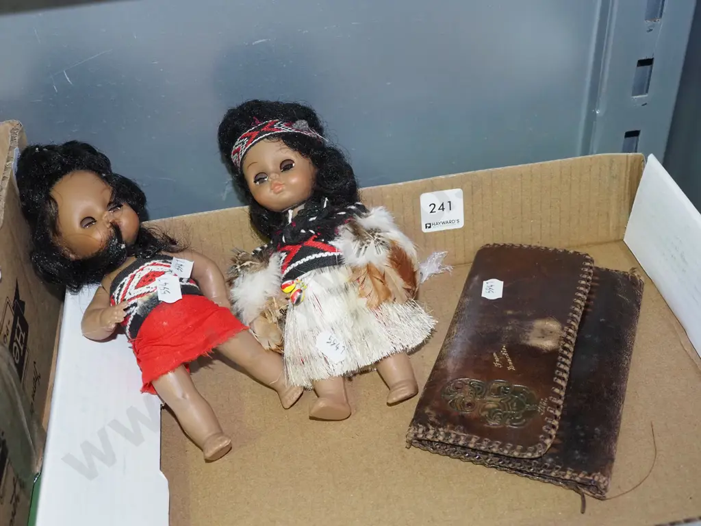 Maori souvenir dolls, wallet Image 1++