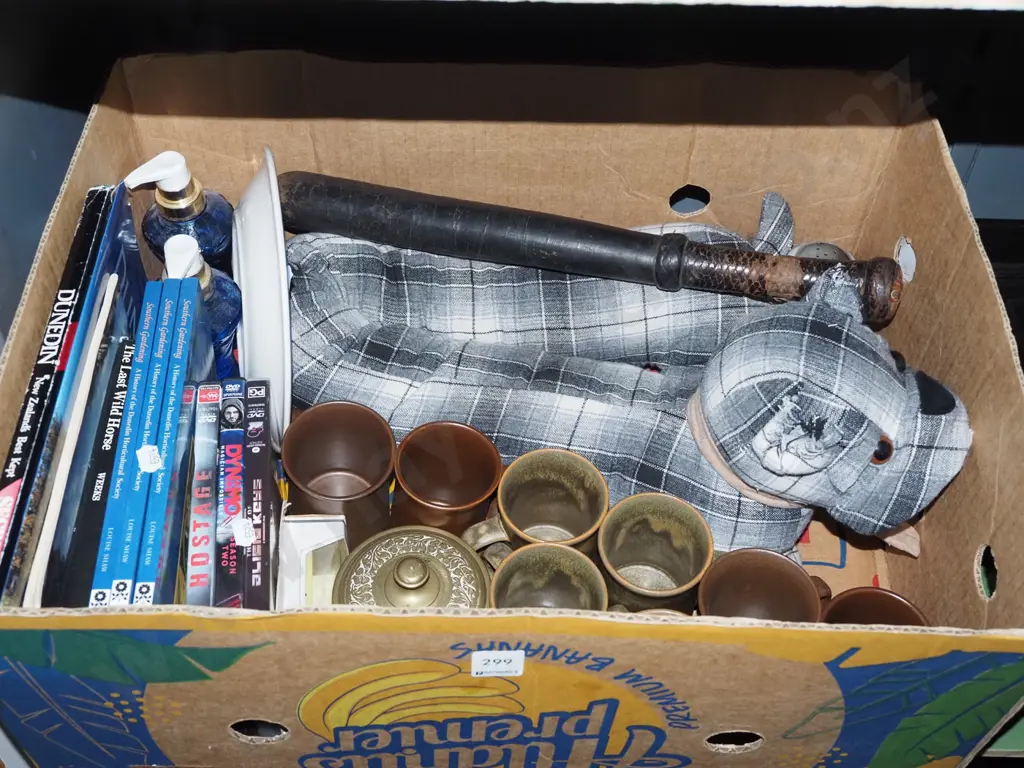 box; foam truncheon, Temuka cups, draft stopper etc Image 1++