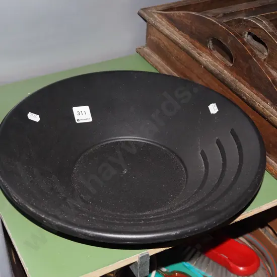black plastic gold pan