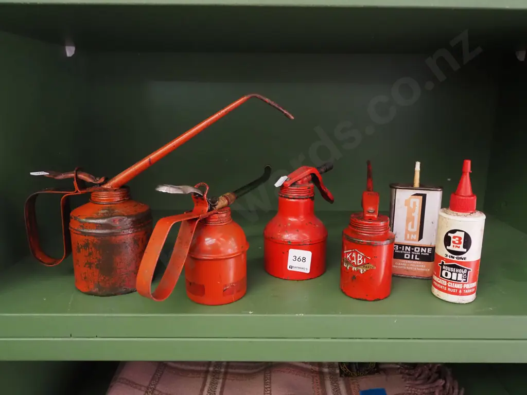 shelf of oilers Image 1++