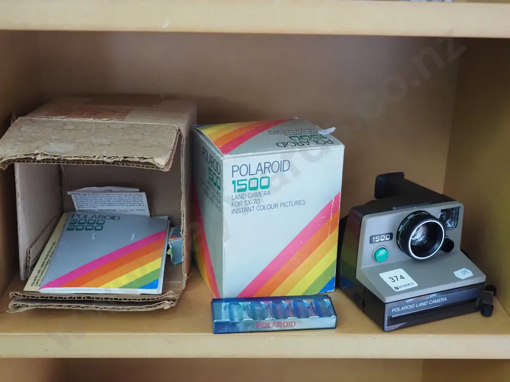 Polaroid land camera in original box Image 1++