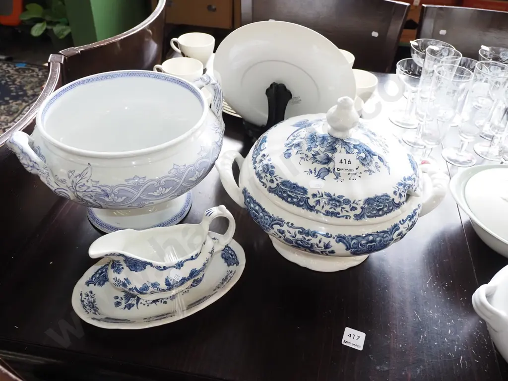 large blue and white soup tureen , gravy boat, 1 tureen missing lid Image 1++