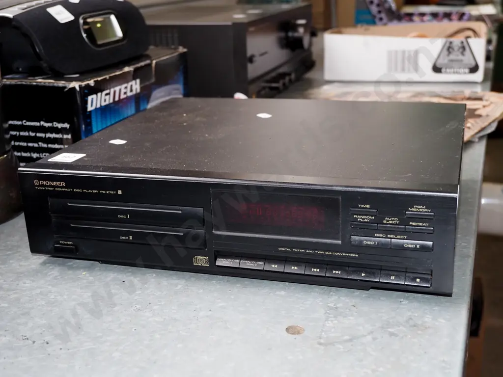 Pioneer twin disc stereo CD player Image 1++