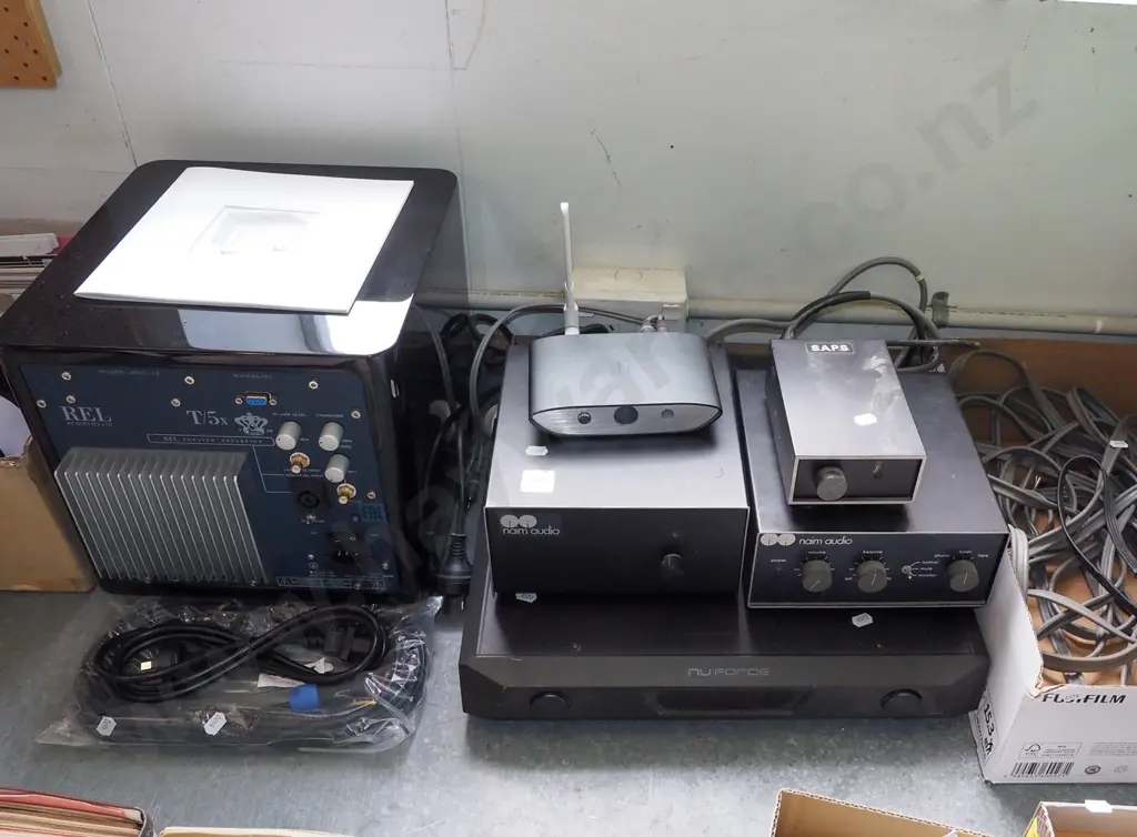 Reltx5 sub base speaker Nuforce processor, naim audio components, box of cables Image 1++