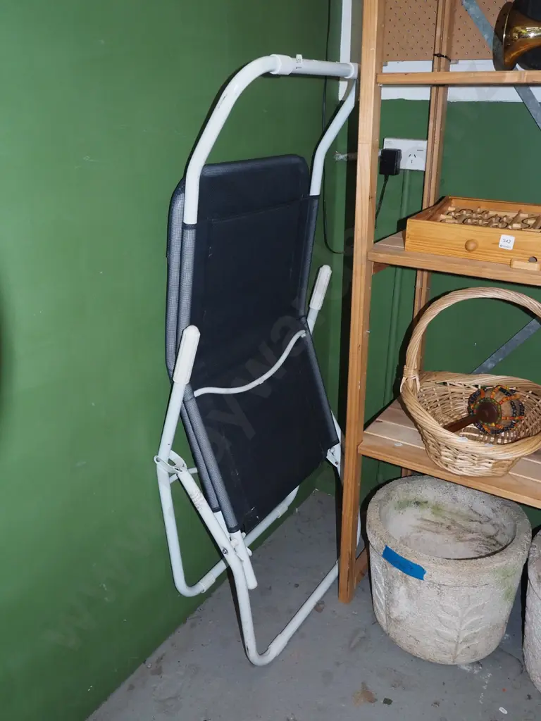 sun lounger Image 1++