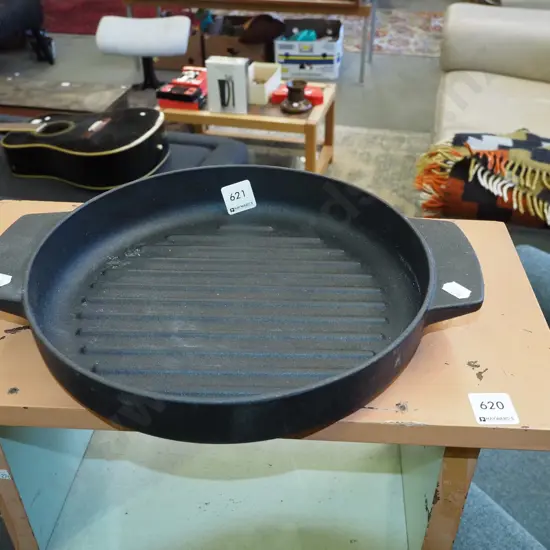 cast iron skillet/frying pan