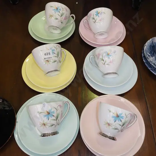 6x Queen Anne Linda trios