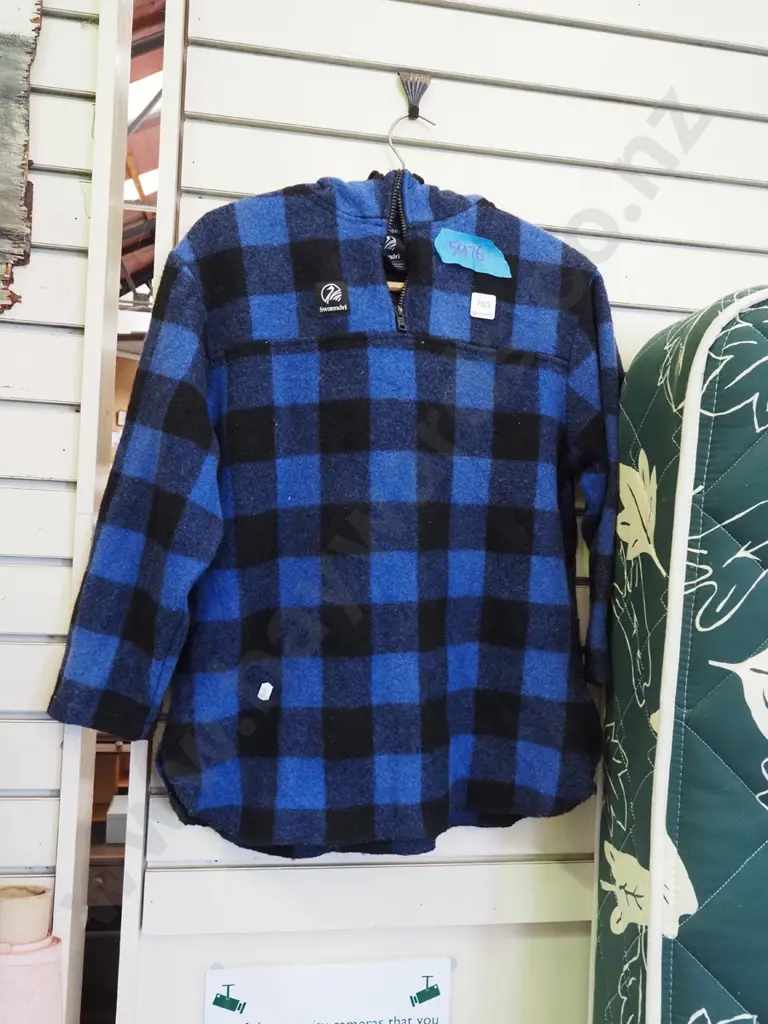 size 10 checked Swanndri Image 1++