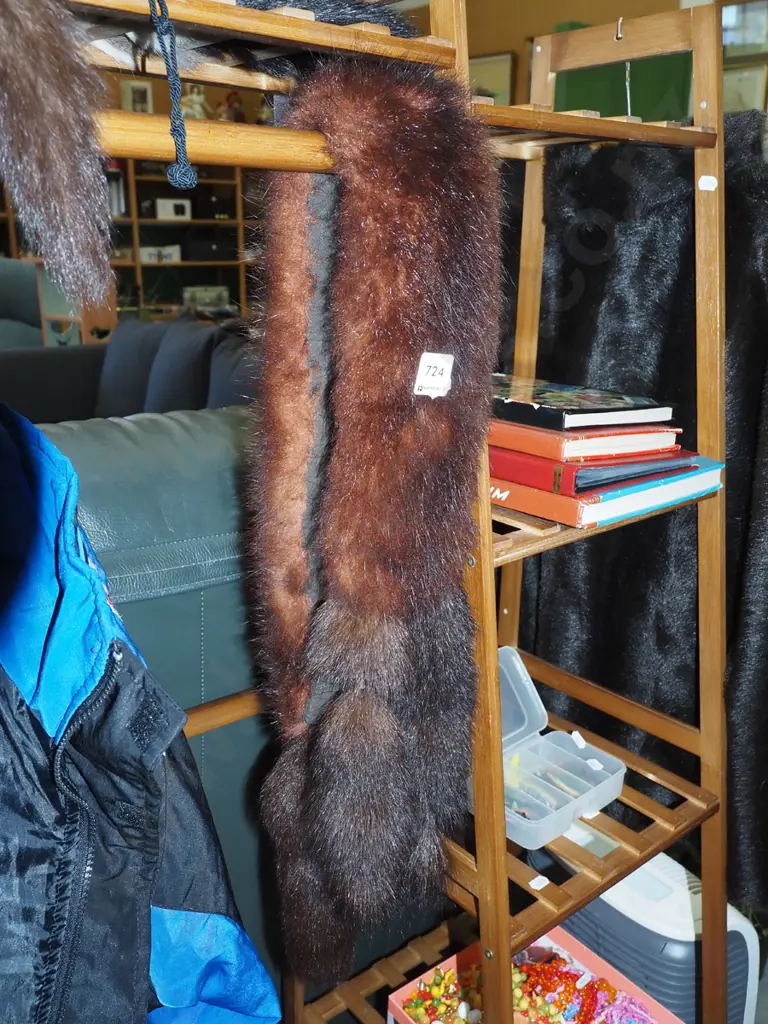 fur stole Image 1++